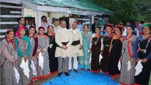 मुख्यमंत्री ने बड़ा भंगाल को प्राकृतिक पंचायत घोषित करने, क्षेत्र को अनुसूचित जनजाति का दर्जा दिलाने के लिए प्रयास करने और राशन डिपो में खाद्यान्न कोटा बढ़ाने का आश्वासन दिया।
