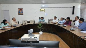 भारतीय रेड क्रॉस सोसायटी जिला शाखा बिलासपुर 8 मई को विश्व रेड क्रॉस दिवस समारोह का आयोजन कर रही है। समारोह के सफल आयोजन को लेकर बचत भवन में बुधवार को एक समीक्षा बैठक का आयोजन किया गया।