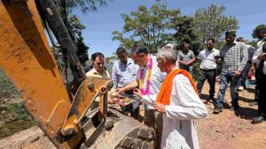 भदरोई में 430 मीटर लंबे फार्म एक्सेस रोड के निर्माण कार्य का भूमि पूजन