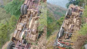 हादसे के समय बस में चालक और परिचालक के अलावा केवल एक ही सवारी मौजूद थी। तीनों को मामूली चोटें आई हैं, जिन्हें तुरंत इलाज के लिए नजदीकी अस्पताल पहुंचाया गया।
