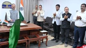 सीएम ने कहा कि वर्तमान राज्य सरकार का लक्ष्य अगले पांच साल में एचआरटीसी को आत्मनिर्भर बनाने का है। सरकार आने वाले समय में 1000 ई-बसें और 200 हाईड्रोजन बसें खरीदेगी।