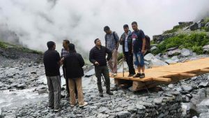 मणिमहेश यात्रा उपायुक्त मुकेश रेपस्वाल ने बुधवार को विभिन्न विभागों के अधिकारियों के साथ हड़सर गांव से डल झील मणिमहेश तक यात्रा मार्ग के विभिन्न पड़ावों पर श्रद्धालुओं को उपलब्ध करवाई जाने वाली सुविधाओं का विस्तृत निरीक्षण किया