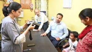 बच्चों में आंखों से संबंधित समस्याओं की समय पर पहचान और उपचार सुनिश्चित करने के उद्देश्य से जिला प्रशासन बिलासपुर की पहल ‘मिशन दृष्टि बिलासपुर’ का पायलट चरण शुरू हो गया है।