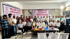 लघु उद्योग भारती के राष्ट्रीय और प्रदेश स्तर के शीर्ष पदाधिकारियों के बुधवार को कालाअंब पहुंचने पर स्थानीय उद्यमियों में भारी उत्साह दिखा। इस मौके पर लघु उद्योग भारती कालाअंब इकाई की ओर से संगठन के अखिल भारतीय संगठन मंत्री प्रकाश, उत्तर क्षेत्र प्रभारी अरविंद धूमल, प्रदेश अध्यक्ष अखिल मोहन, प्रदेश महामंत्री अश्वनी गर्ग और राष्ट्रीय कार्यकारिणी सदस्य विक्रम बिंदल का जोरदार स्वागत किया गया।