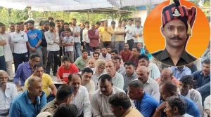 हिमाचल प्रदेश के जिला सिरमौर के पांवटा साहिब के लांस नायक (गनर) मुकेश कुमार (27) की करंट लगने से मौत हो गई है। जवान की मौत की खबर से पूरे इलाके में शोक की लहर दौड़ गई है।