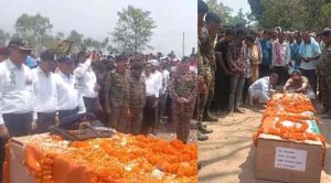 जिला सिरमौर के पांवटा साहिब उपमंडल के टोका नगला गांव के वीर सपूत लांस नायक मुकेश कुमार का शुक्रवार को उनके पैतृक गांव में पूरे सैन्य सम्मान के साथ अंतिम संस्कार किया गया।