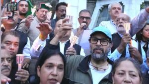 नीट परीक्षा पेपर लीक मामले को लेकर आज शिमला में विभिन्न दलों और आम जनता की ओर से सर्वदलीय कैंडल मार्च निकाला गया। मार्च का नेतृत्व मुख्यमंत्री सुखविंद्र सिंह सुक्खू ने किया।
