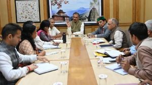 मुख्यमंत्री ने अधिकारियों को निर्देश दिए कि एम्स, नई दिल्ली के मानकों के अनुरूप सभी चिकित्सा उपकरणों की खरीद सुनिश्चित की जाएगी। उन्होंने सभी सरकारी चिकित्सा महाविद्यालयों के रेडियोलॉजी विभागों को और मजबूत करने के भी निर्देश दिए, जिससे मरीजों को बेहतर स्वास्थ्य सेवाएं उपलब्ध होंगी।