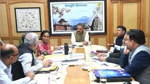 स्वास्थ्य विभाग की समीक्षा बैठक की अध्यक्षता करते सीएम सुखविंद्र सिंह सुक्खू।