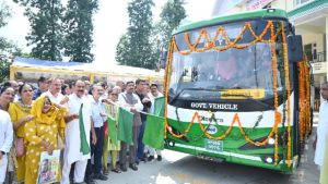 उपमुख्यमंत्री मुकेश अग्निहोत्री ने रविवार को हरोली में हिमाचल पथ परिवहन निगम के प्रदेश के पहले ई-बस डिपो का लोकार्पण तथा एचआरटीसी के क्षेत्रीय कार्यालय का उद्घाटन किया।