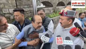 भाजपा के वरिष्ठ नेता और राज्यसभा सांसद हर्ष महाजन की शनिवार को शिमला में एक राजनीतिक विरोध प्रदर्शन के दौरान अचानक तबीयत बिगड़ गई।