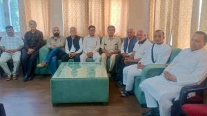 प्रदेश में जनगणना-2027 का पहला चरण 16 जून से शुरू हो चुका है। इस बीच हाटी समिति राजगढ़ खंड के अध्यक्ष वेद प्रकाश ठाकुर ने सिरमौर के गिरिपार क्षेत्र में रहने वाले हाटी समुदाय से अपील की है कि वे जनगणना के 13वें कॉलम में स्वयं को एसटी (अनुसूचित जनजाति) के रूप में दर्ज करवाएं