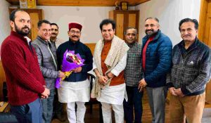 भारतीय जनता पार्टी के प्रदेश प्रभारी श्रीकांत शर्मा के शिमला स्थित भाजपा मुख्यालय दीपकमल चक्कर पहुंचने पर भाजपा प्रदेश उपाध्यक्ष बिहारी लाल शर्मा ने गर्मजोशी के साथ स्वागत किया।